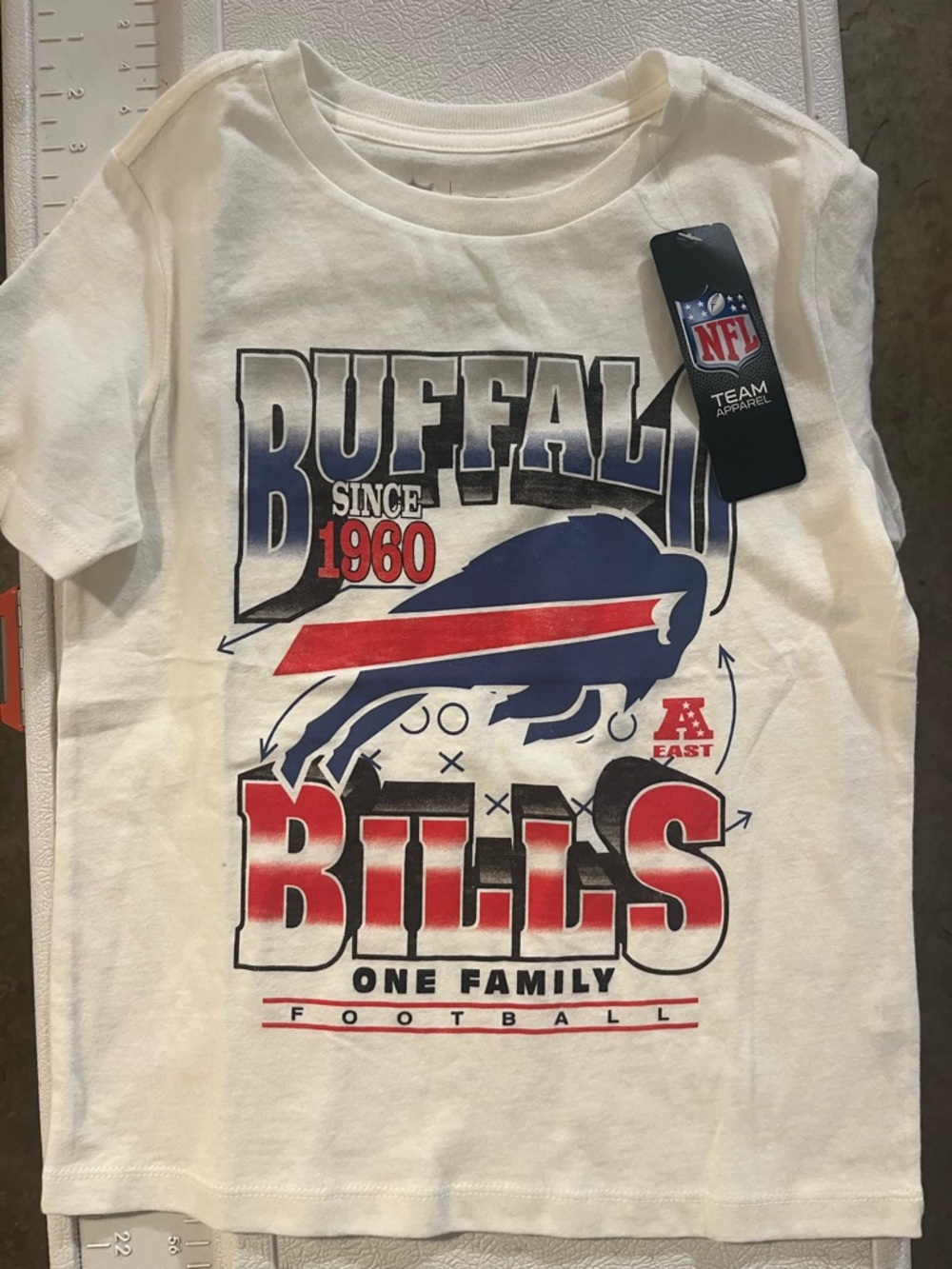 NFL Buffalo Bills White Kids Graphic Tee Size S 6/7 NWT